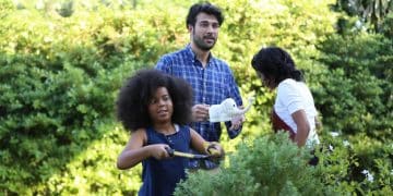 Family Volunteer Day: 4 Ways to Give Back Quickly - Cover Image