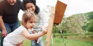 Art in the Park: Fun Outdoor Painting & Drawing for Families - Cover Image