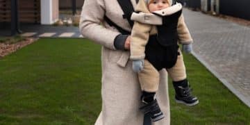 Babywearing Safety 2025: New Guidelines for US Parents - Cover Image