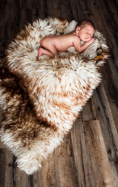 Decoding Baby Sleep Patterns: A Month-by-Month Guide for US Parents